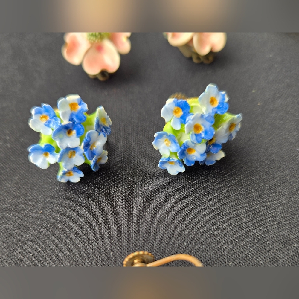 Lot Of 10 Vintage Porcelain Flower Clip-on / Screw-back Earrings (England) - Picture 5 of 9